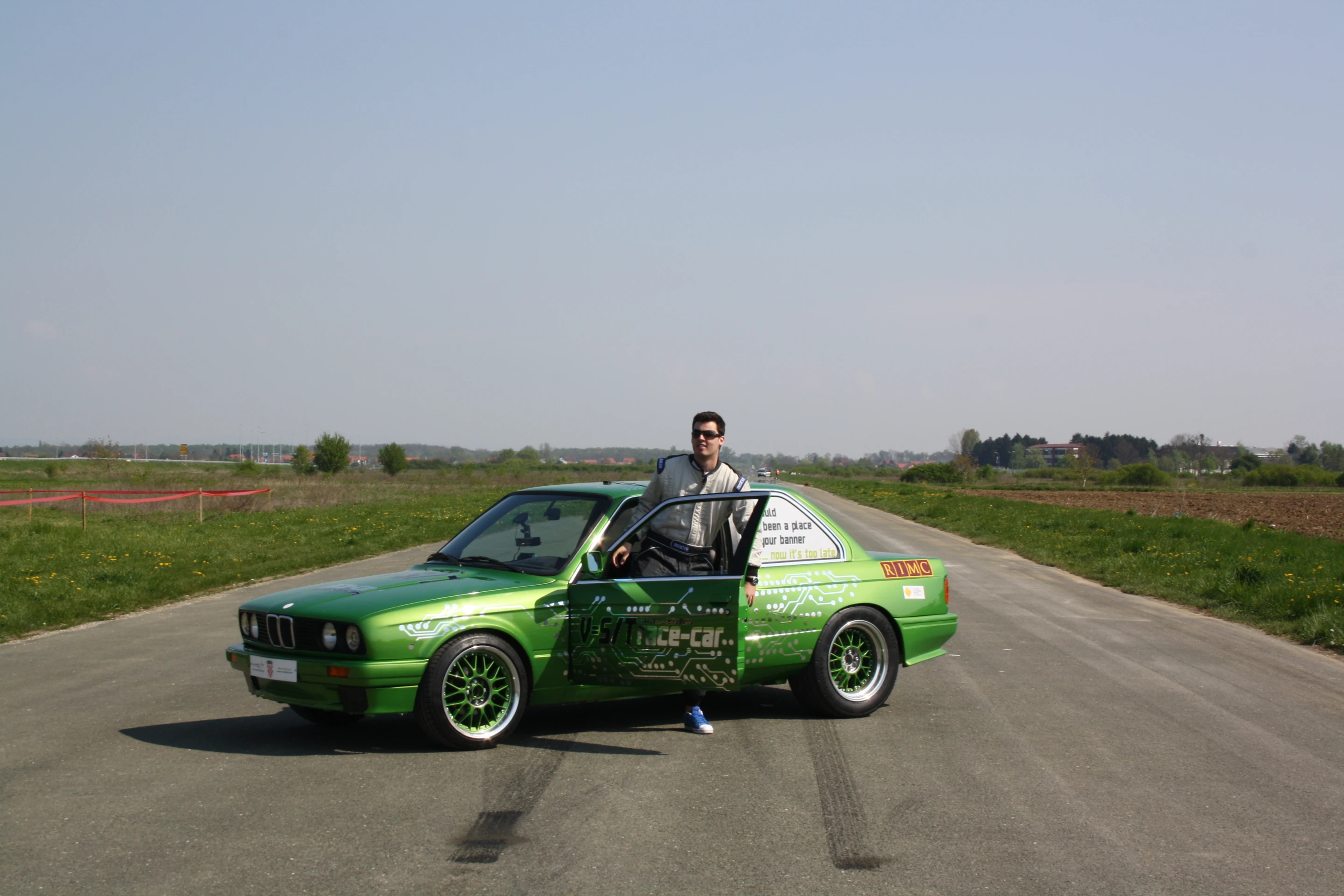 The e-M3 wins 1/8 and 1/4 mile records