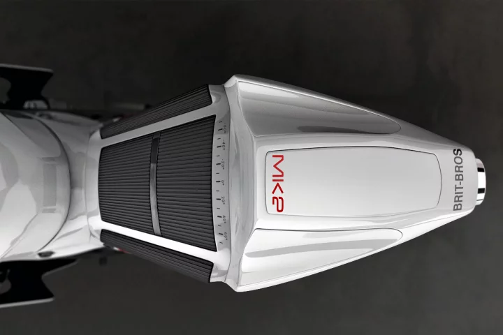 The chicane seat and tail unit
