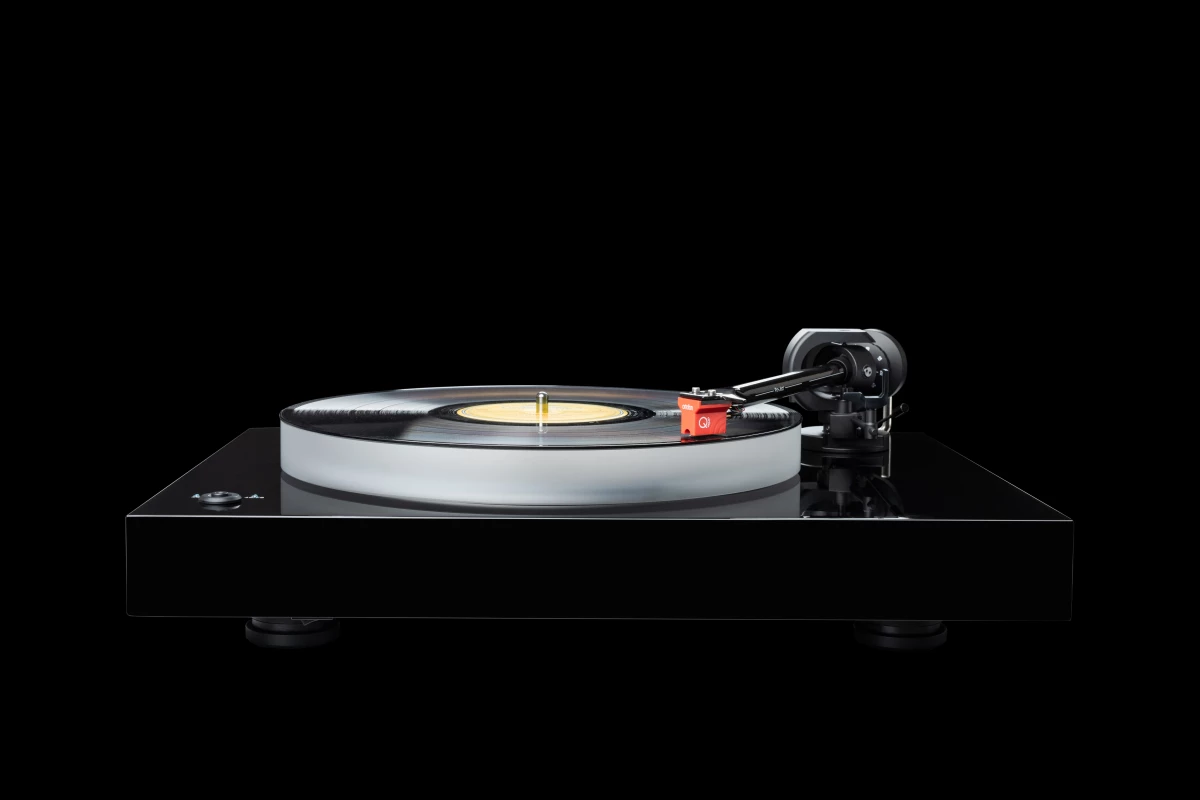 The X2 B is the latest member of Pro-Ject's True Balanced Connection family, hi-fi gear designed to deliver audiophile quality while also nipping "electrosmog" in the bud