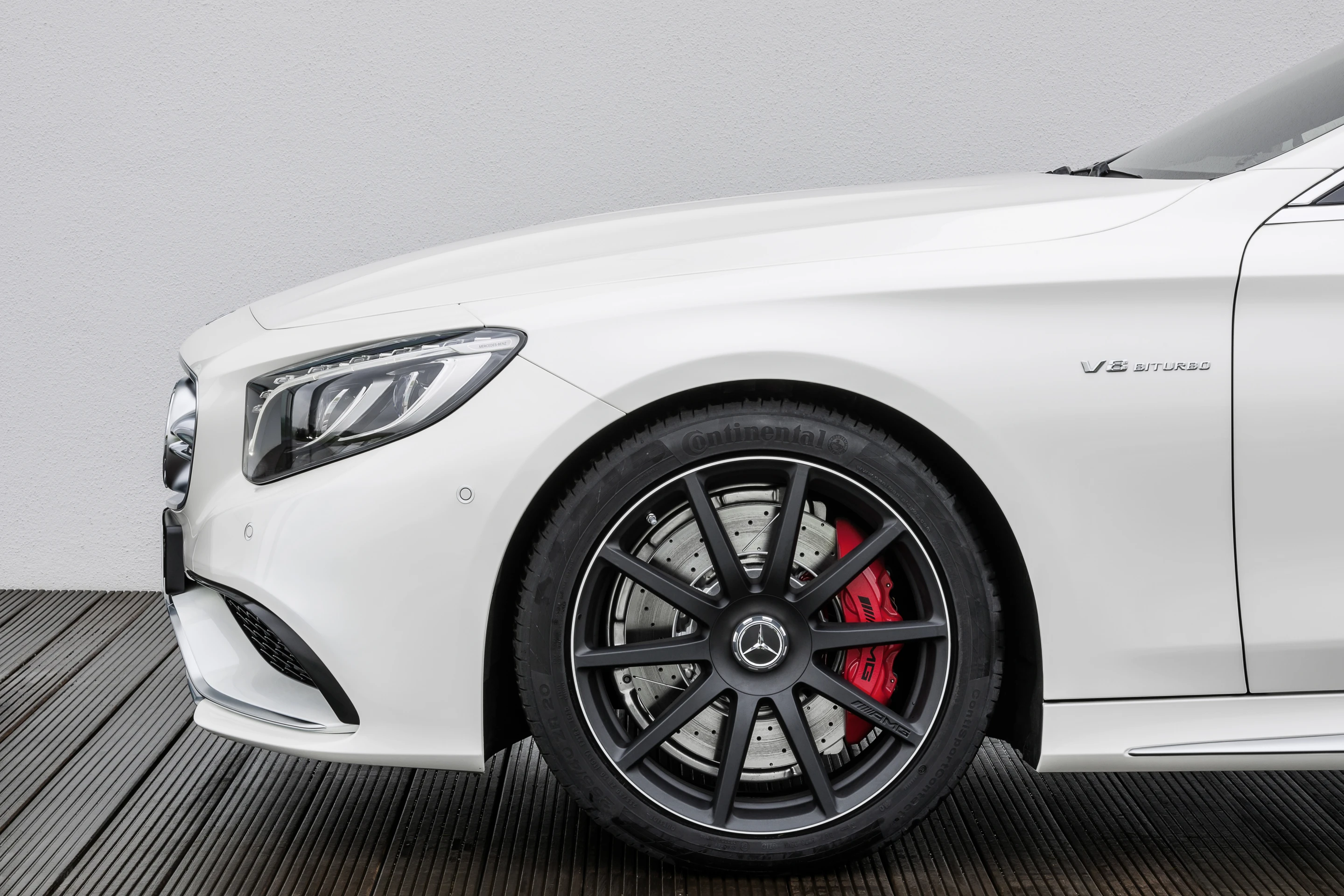 Mercedes-Benz has incorporated Active Body Control and a system called Road Surface Scan into the car’s suspension geometry