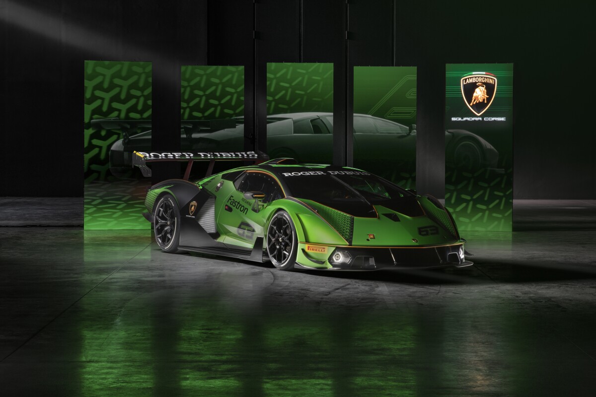 Made for the track only, the Essenza SCV12 features 1,200 kg of downforce and a 1.66 hp/kg ratio