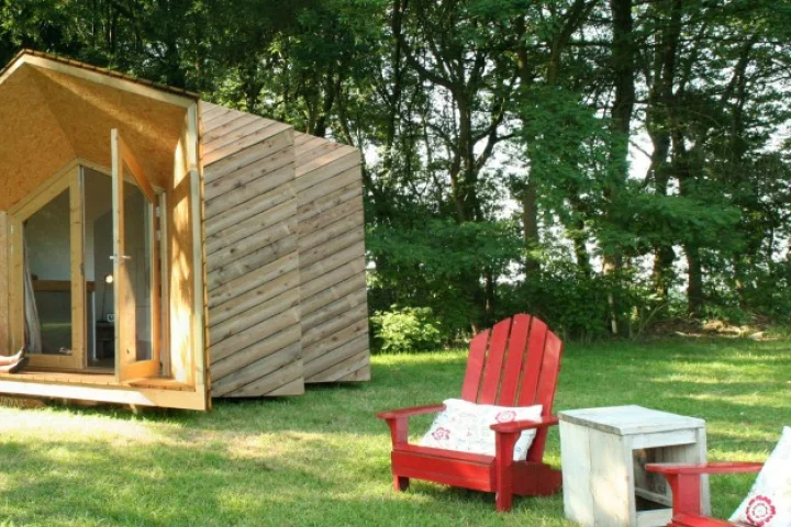 Dutch duo Daniel Venneman and Mark van der Net have created an open source home kit, which allows DIYers to build and customize their own micro house