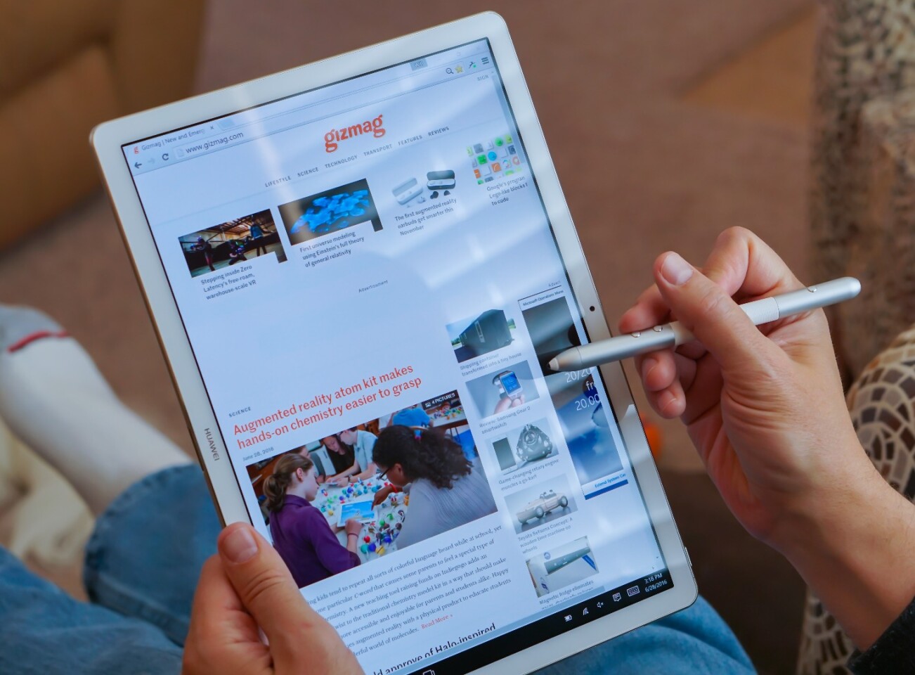 With its light, thin, aluminum unibody feel, the MateBook feels a lot like an iPad in tablet mode