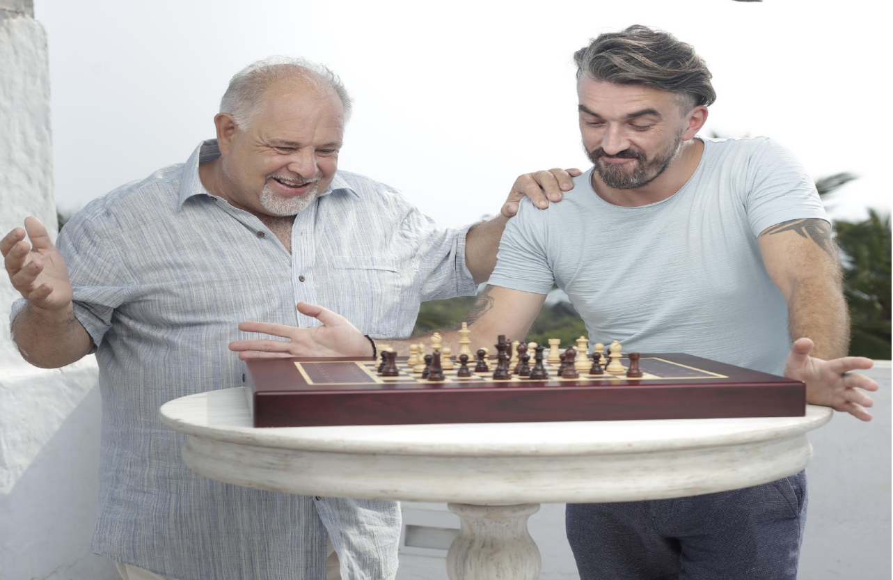 It works as an ideal gift for all kinds of people, can work as an accessory and most importantly a brilliant upgrade for chess enthusiasts from a regular chessboard