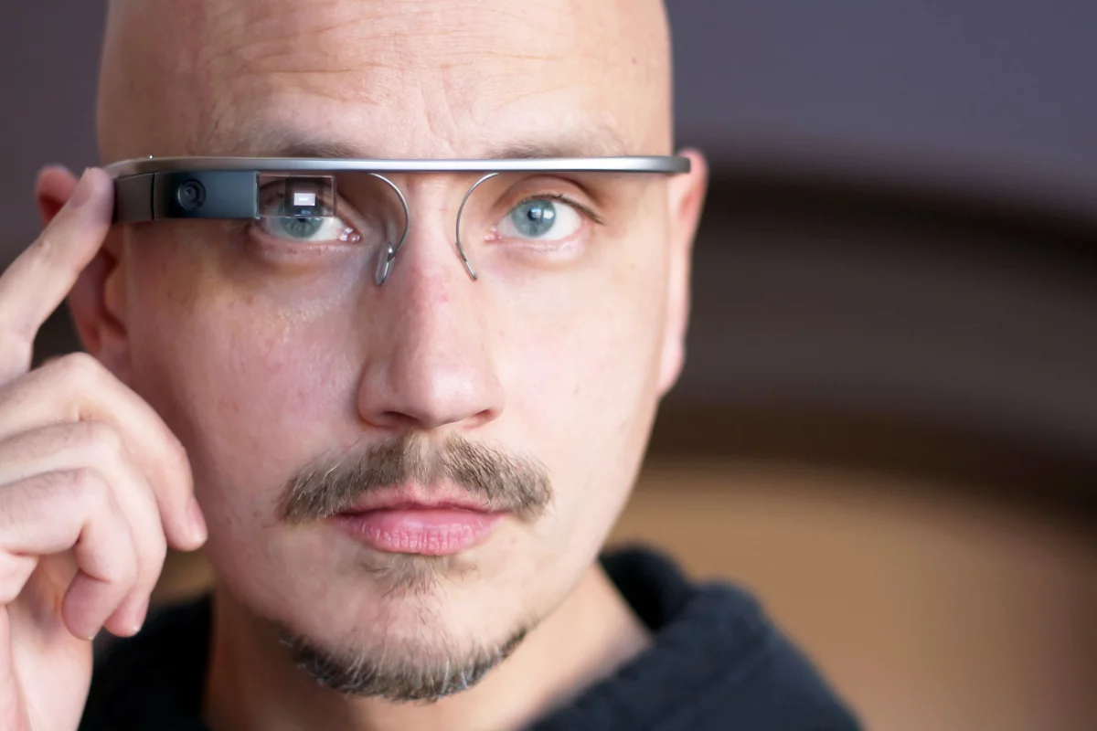 Gizmag shares some more thoughts about being part of the Google Glass Explorer program