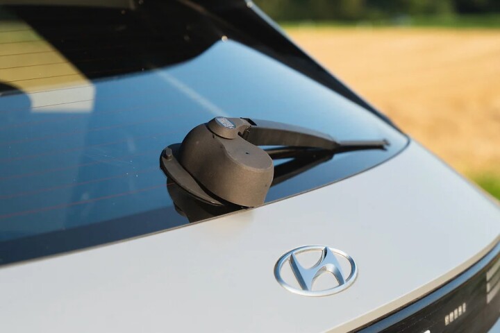 The GeckoWiper is presently on Kickstarter