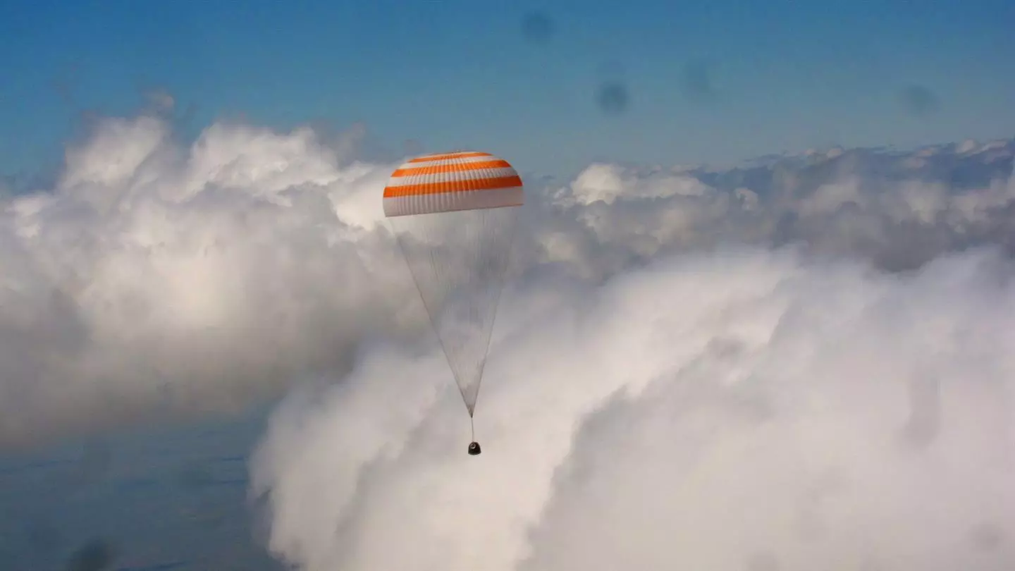 The BIOMEX samples returning to Earth in June 2016