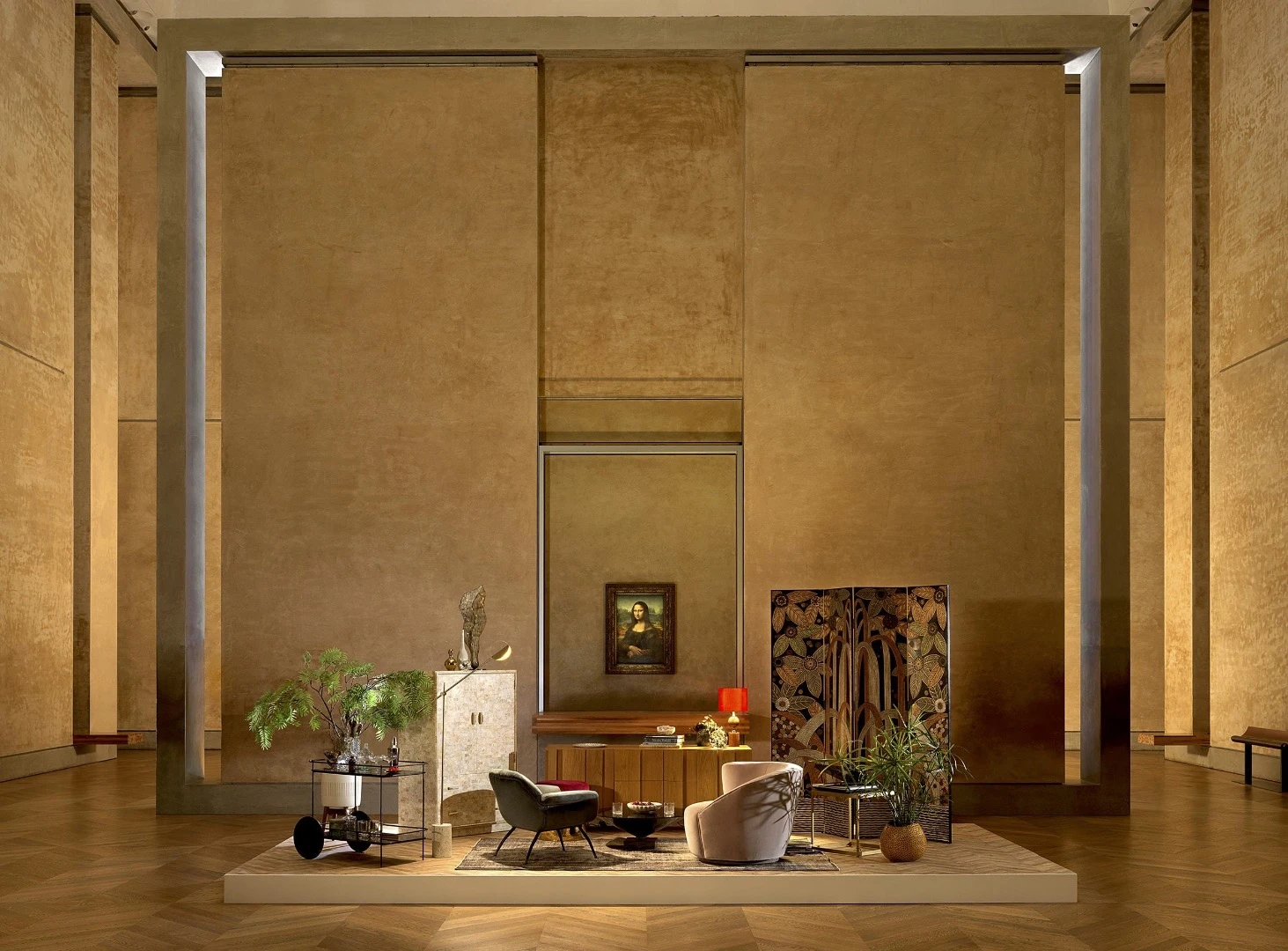 The evening will include a drink in the company of the Mona Lisa