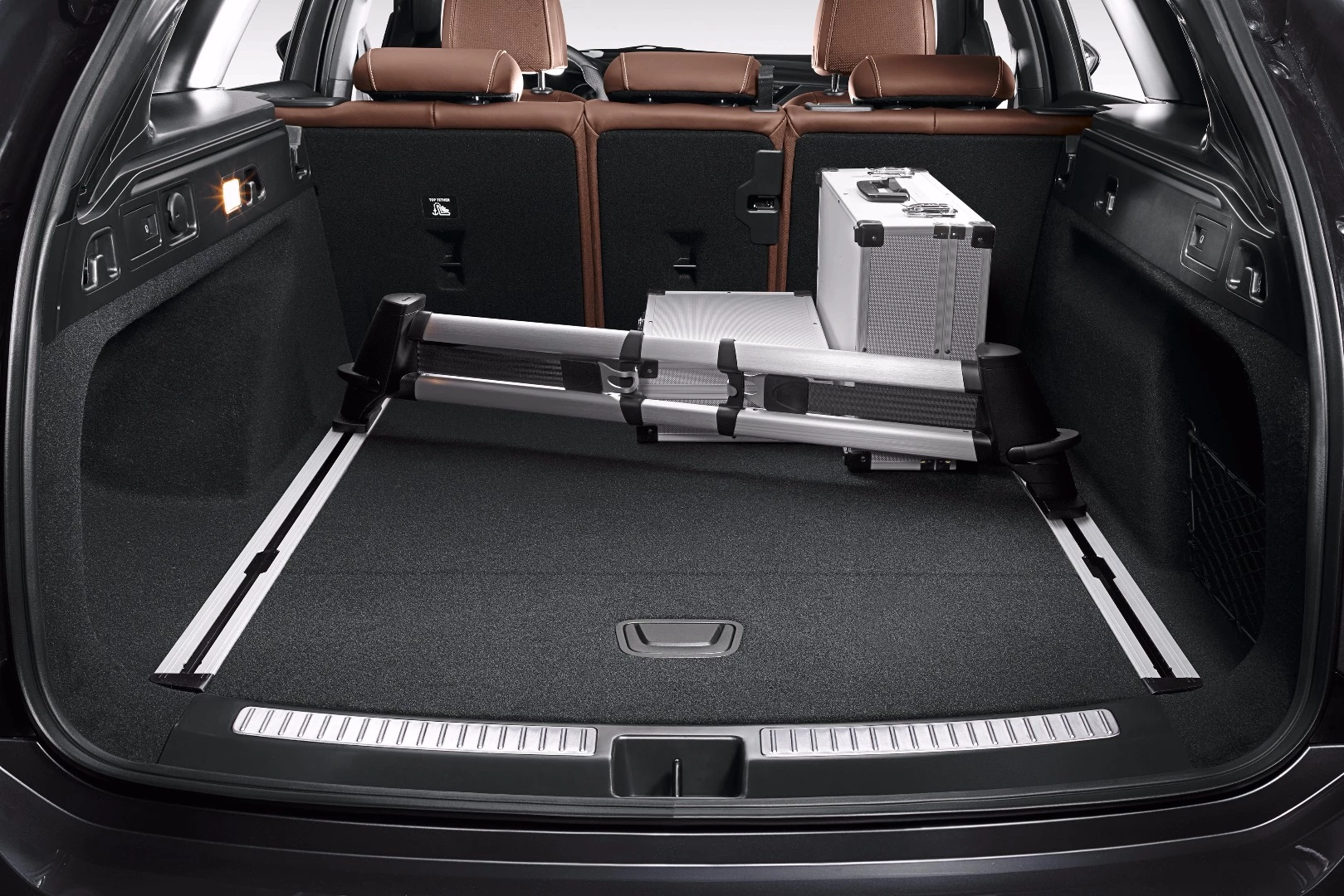 The load bay of the Buick Regal TourX