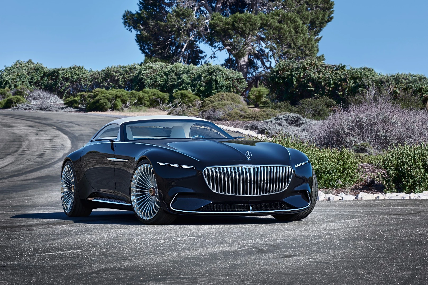 The 2017 Vision Mercedes-Maybach 6 Cabriolet is the droptop version of the Vision Mercedes-Maybach 6 Coupé presented at Pebble Beach in 2016