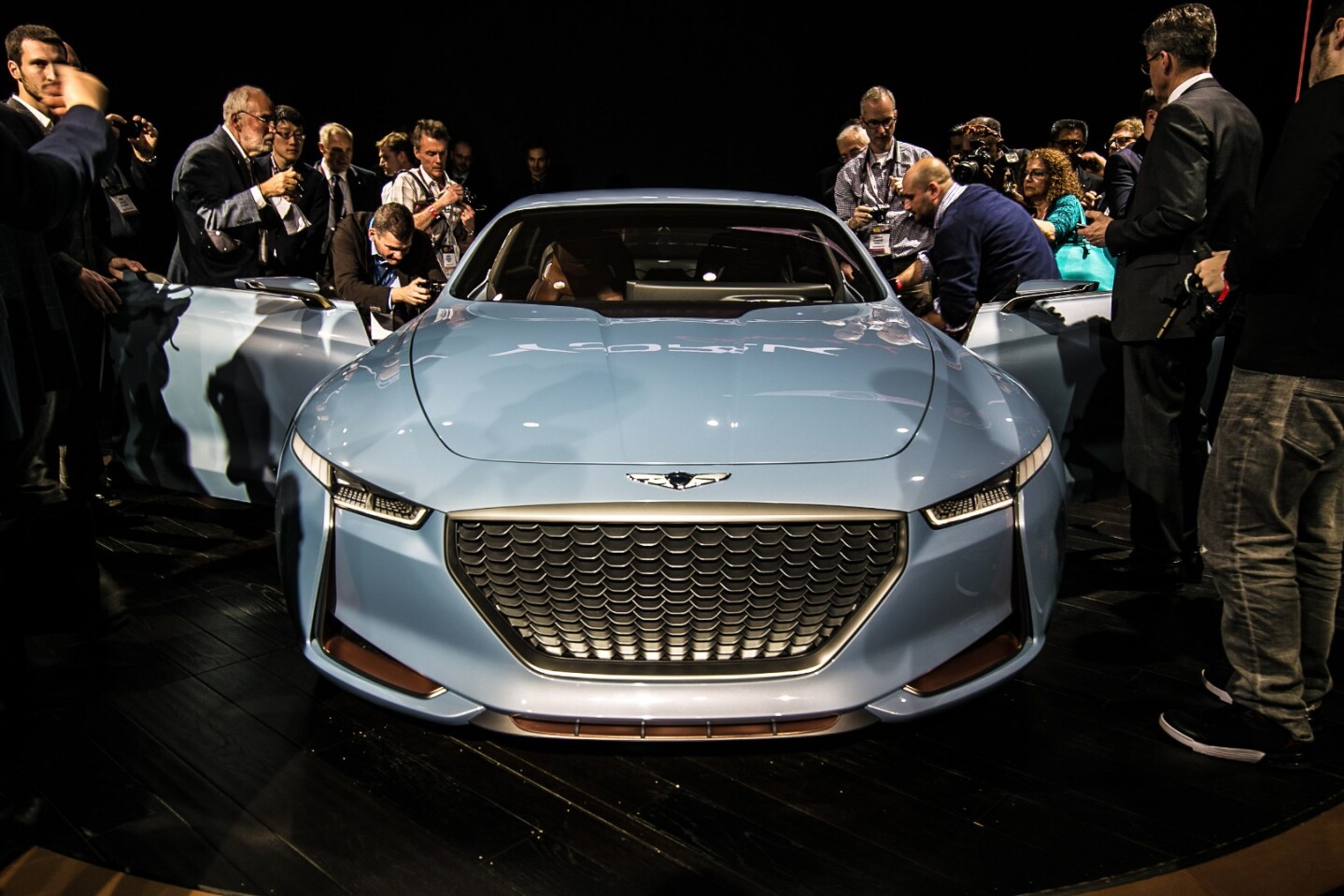 The Genesis Concept looks fantastic from the front