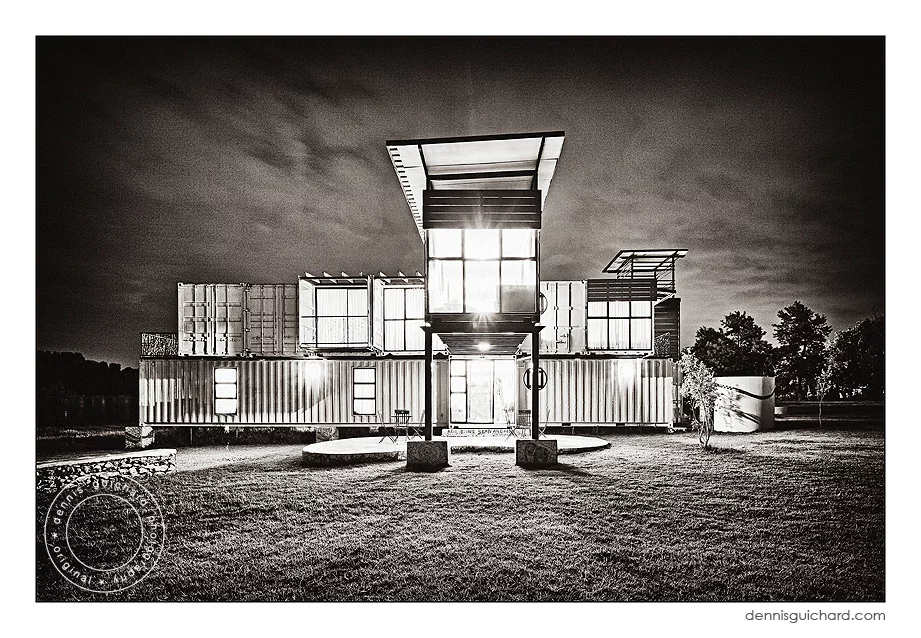 The New Jerusalem Orphanage at dusk (Photo: Dennis Guichard, commissioned by Safintra)