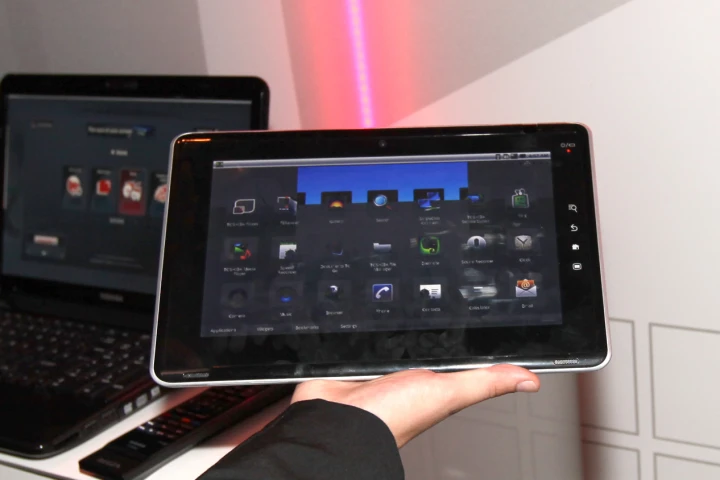 Toshiba's Folio 100 media tablet at IFA 2010