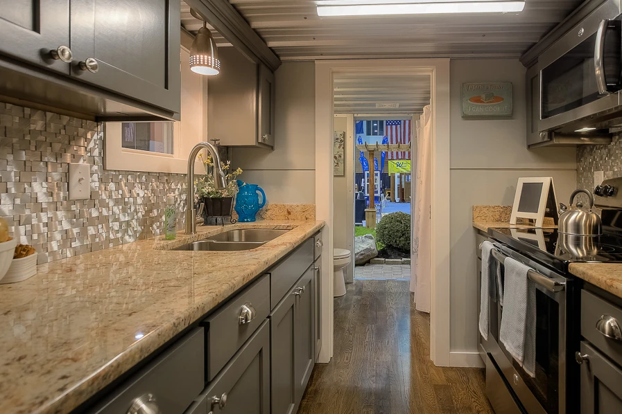 Another shot of the kitchen