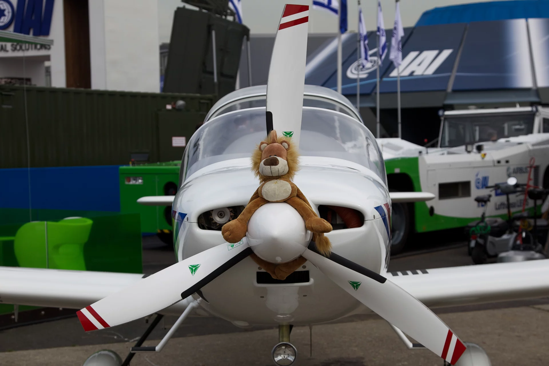 APM 40 Simba, with Simba on board (Photo: Noel McKeegan/Gizmag)