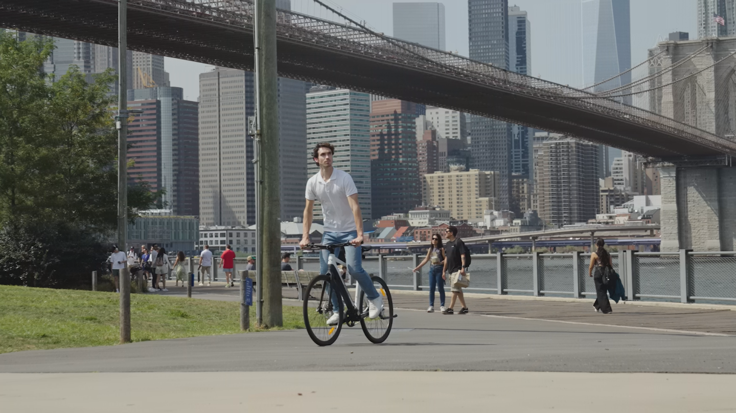 Kosmos promises a smooth, quiet and clean motor-assisted commute