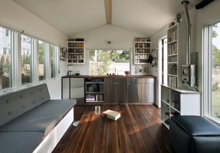 The snug 19.5 sq m (210 sq ft) space sports an open-plan interior (Photo: Paul Burk Photography)