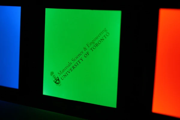 The Cl-ITO enabled OLED devices