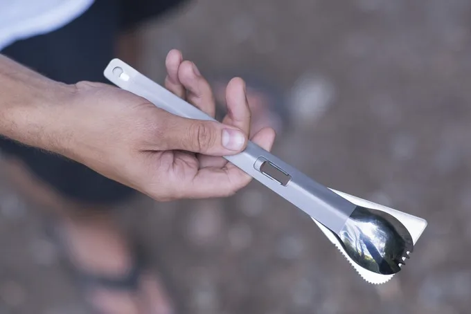 When it comes time to head back to civilization, The Splitter can simply be dismantled, flipped around and held place with a joining slot near the top of the handle