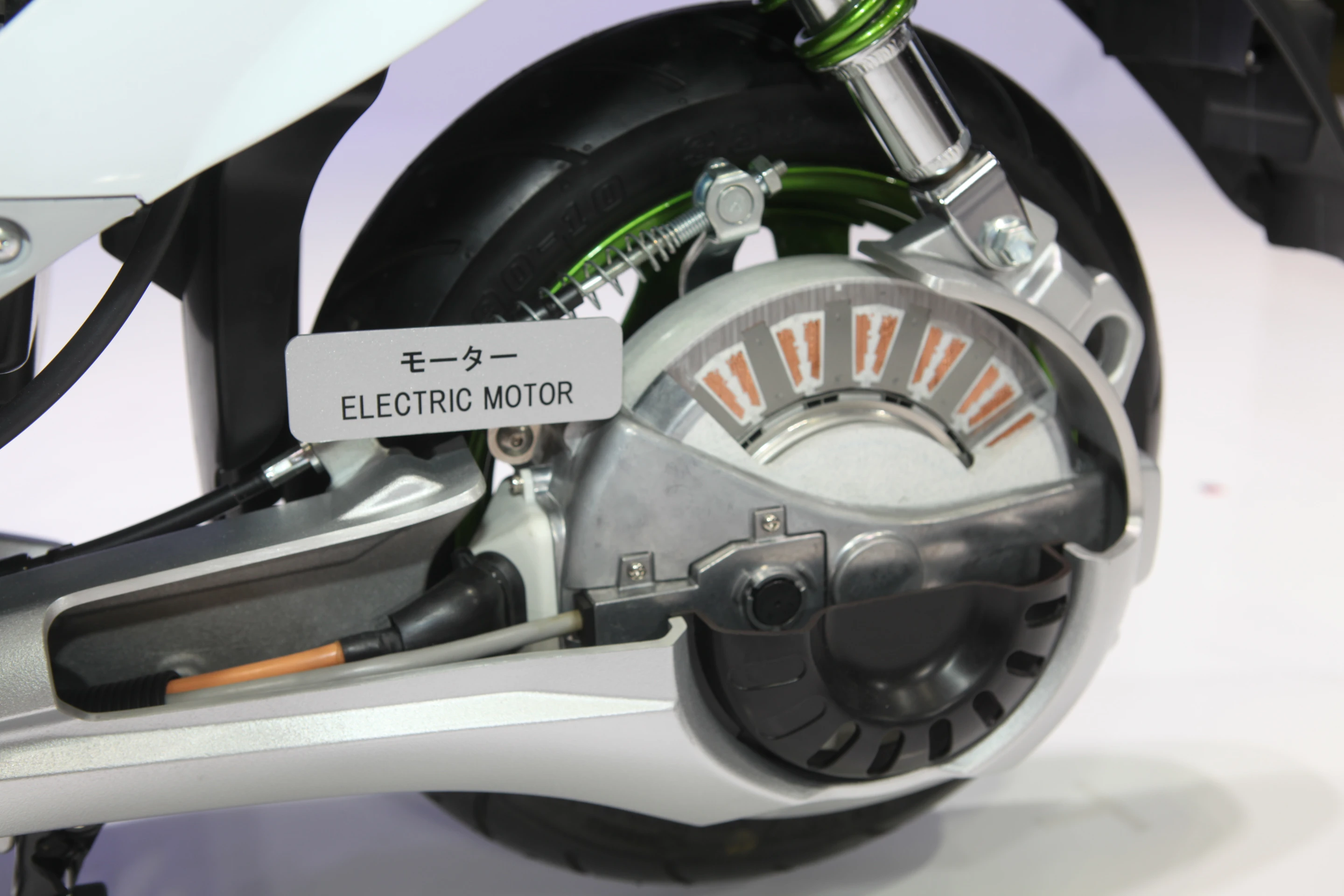 Cutaway of Suzuki Burgman Fuel Cell Scooter