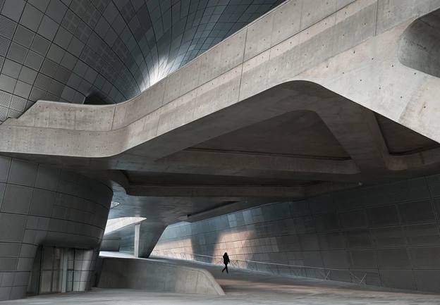 The entire site covers approximately 65,000 m2 (699,654 sq.ft) with a construction floor area of 86,574 m2 (931,874 sq.ft.) (Photo: Virgile Simon Bertrand)