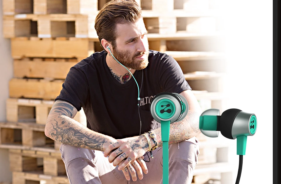 Zipbuds SLIDE earphones provide an award-winning sound signature with its ZBXi Ultimate Drivers
