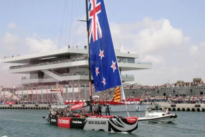 Emirates Team New Zealand leaves for the race.
