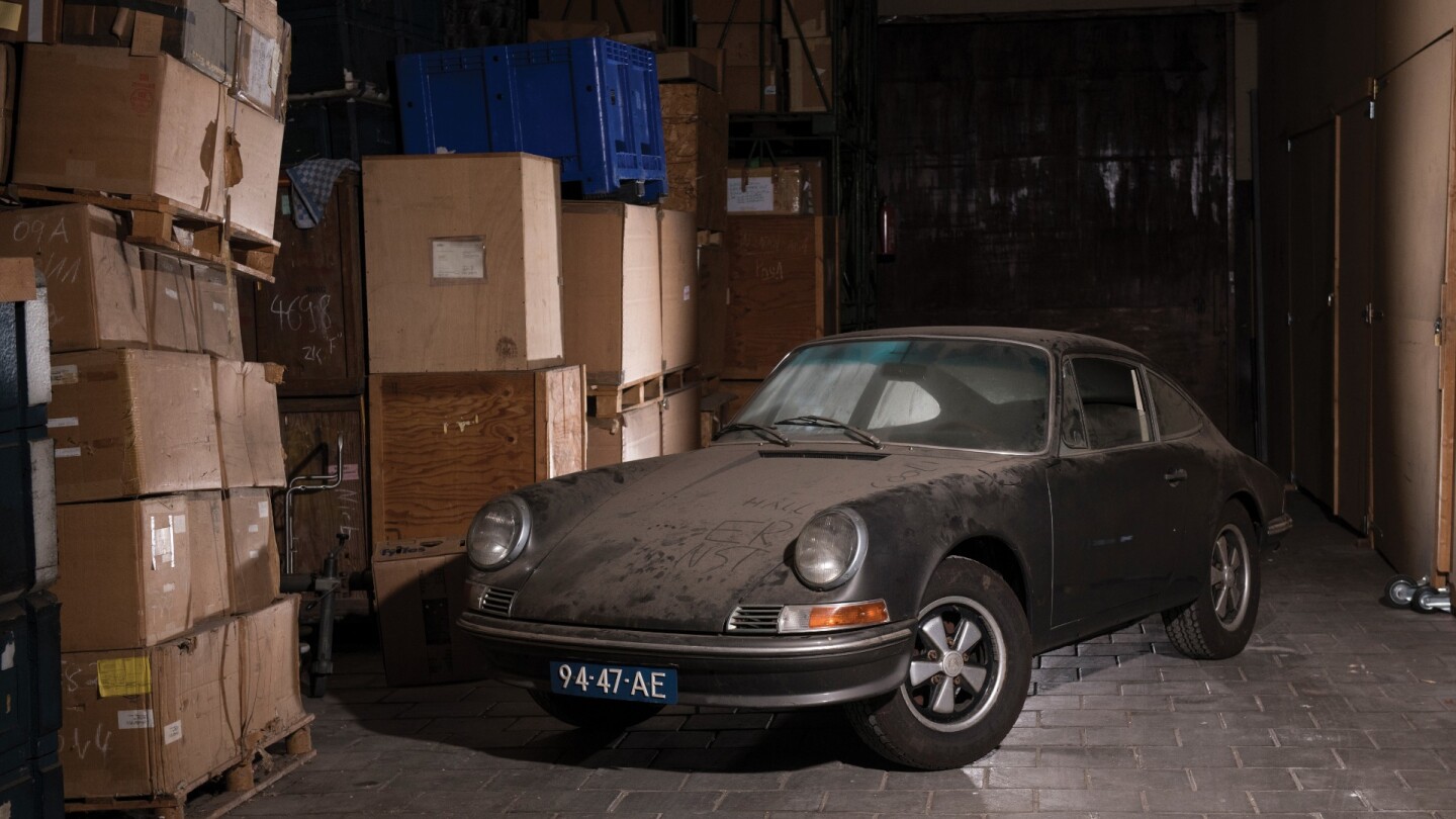 A barn-find, this Porsche 912 was recently discovered in the Netherlands where it had been stored for 30 years. The car has had just two owners and is in highly original condition, with just 50,137 km on the odometer. It fetched $112,993 (€92,000)