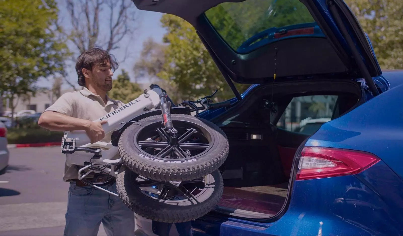 Quick-folding design allows for easy storage and transport.