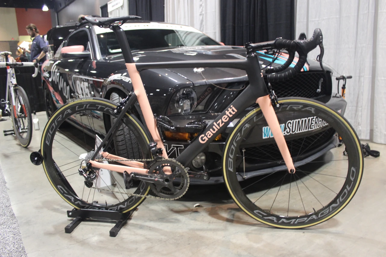 Nice color scheme on this carbon road bike from Gaulzetti