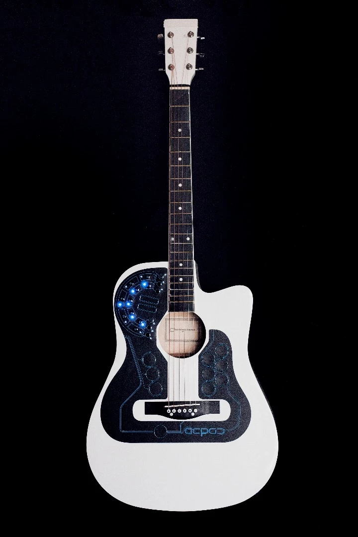 The ACPAD is the world’s first wireless MIDI controller, that offers access to a variety of programmable features