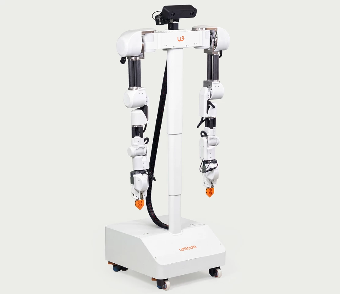 Isaac 0 sits on a stationary base, sees through cameras on its head, and needs a 6 x 5 ft space to fold laundry