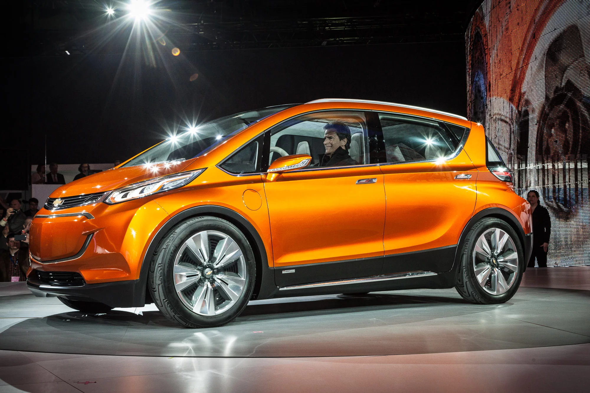 Chevrolet unveiled its Bolt concept - a geeky electric with a 200-mile range and a target price tag of US$30,000. Alas, it's just a concept. (Photo: Gizmag/Loz Blain)