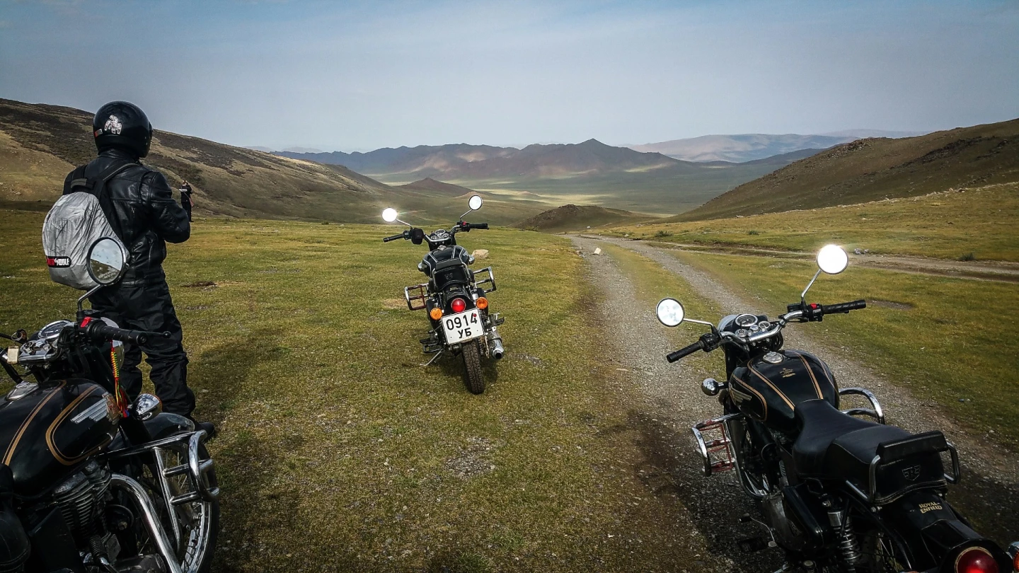 Picturesque mountain plains between Ulaagchiin Khar Lake and Telmen