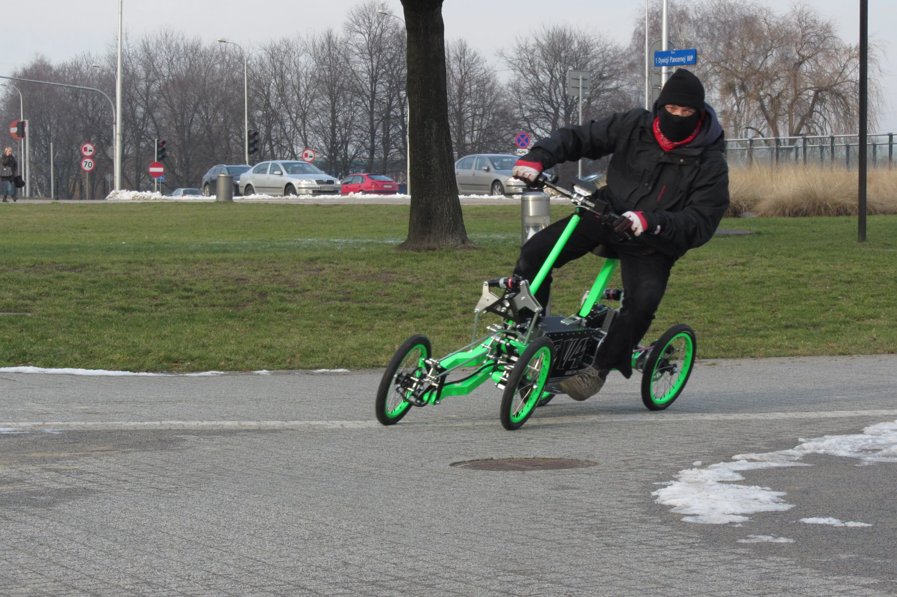The EV4 tilting electric scooter from Jacek Skopinski