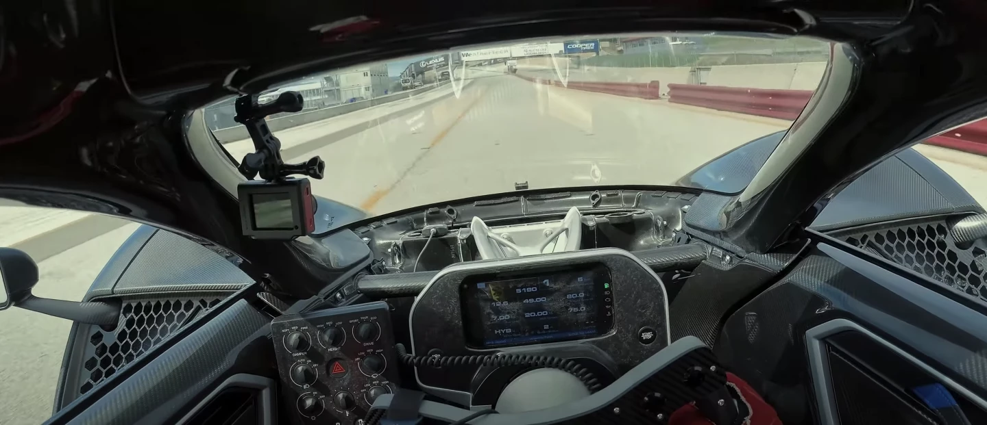 The 21C cabin is all business