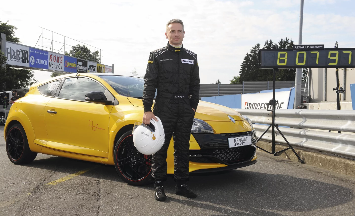 The incumbent just-broken record for production-specification front-wheel drive cars at the Nürburgring Nordschleife circuit was set in 2011 by a Renault team using a Mégane Renaultsport 265 Trophy driven by Renault Sport Development driver Laurent Hurgon.