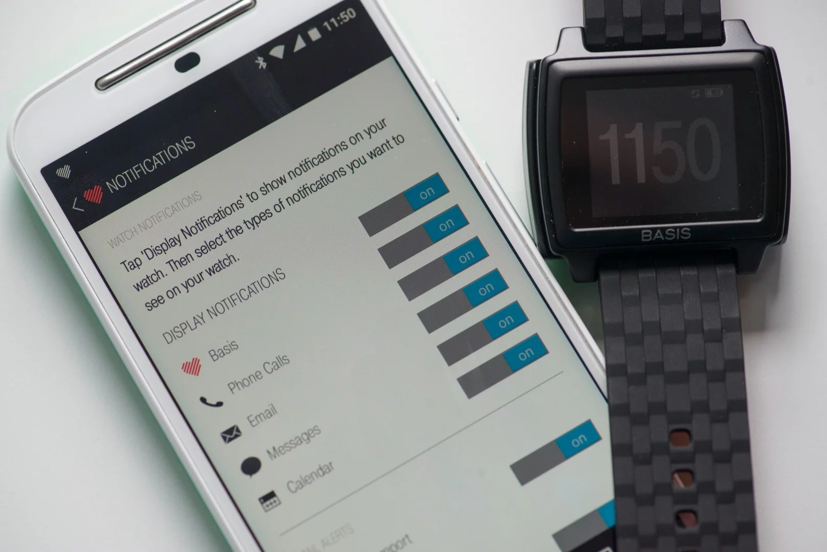 The Basis Peak fitness tracker can deliver a selection of notifications to your wrist (Photo: Simon Crisp/Gizmag.com)