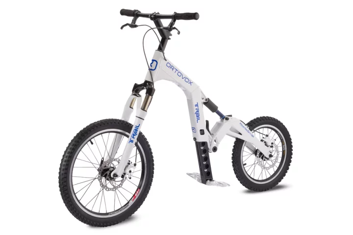 The Mountainskyver TRAIL is a folding downhill scooter that can be packed to the top of a mountain, then assembled and ridden back down