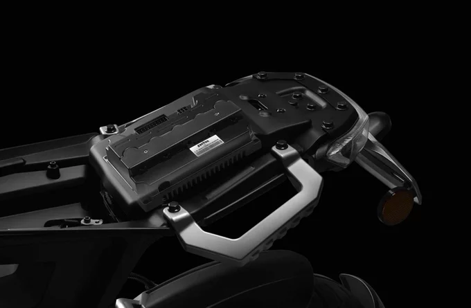 There's a mounting point for Doohan's rear luggage box