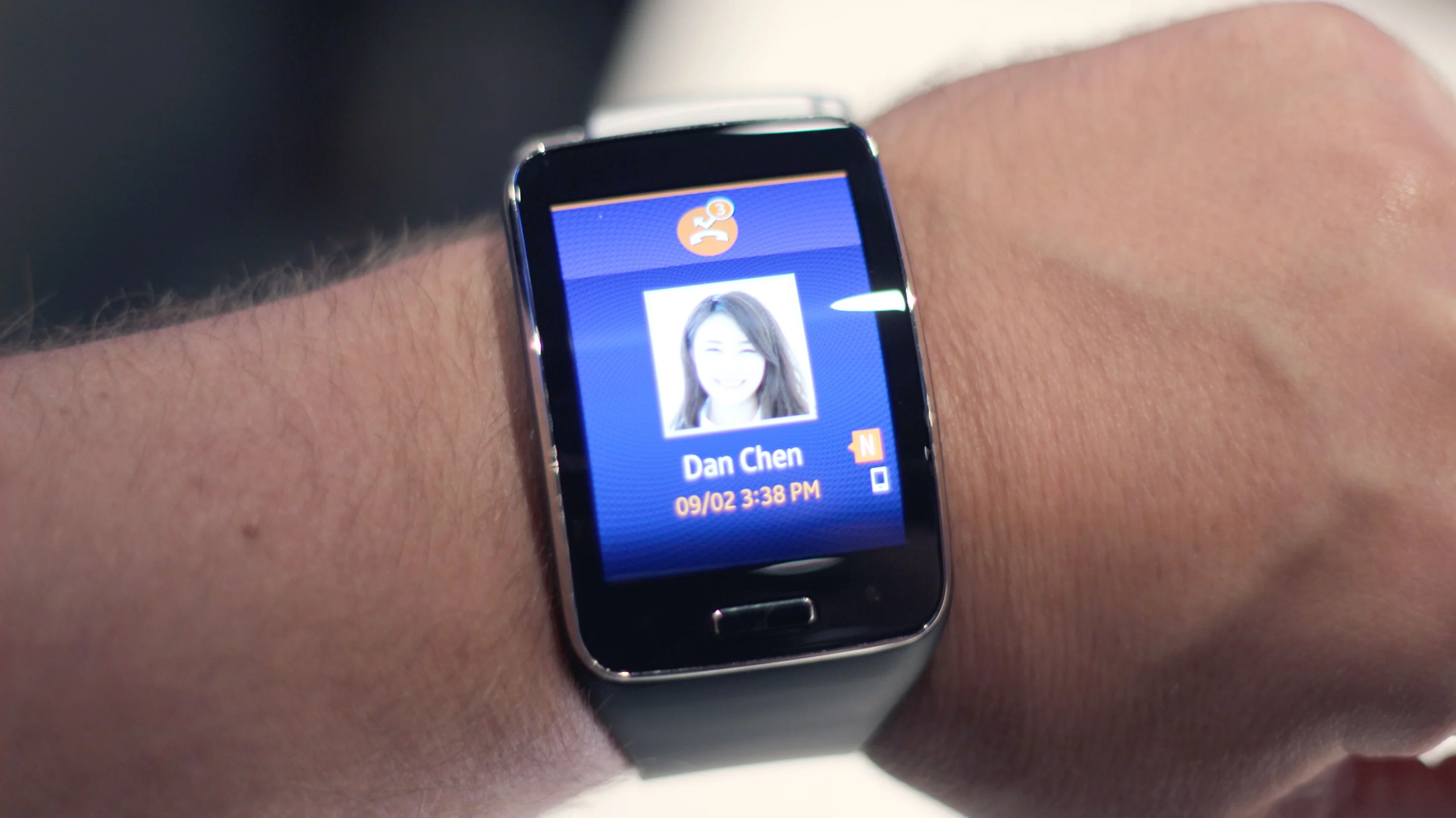 Samsung Gear S (Photo: Will Shanklin/Gizmag.com)