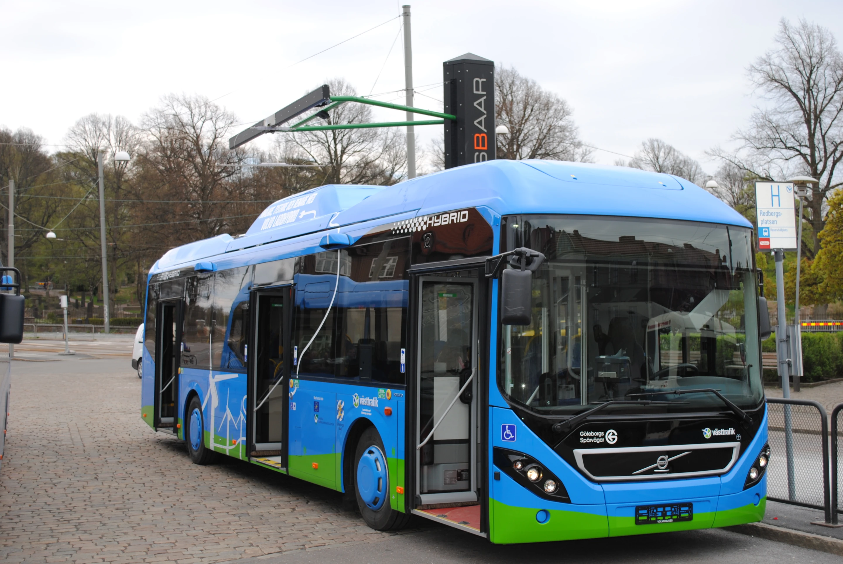 The Volvo hybrid-bus tested in Sweden last year used a similar charging unit and was capable of recharging in around six minutes, giving an all electric range of approximately 4.5 miles (Photo: Opbrid)