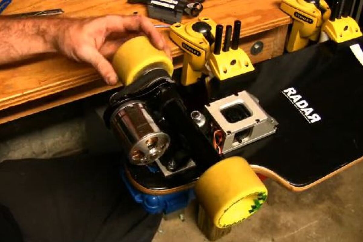 LaGrange L1 truck motorizes existing skateboards