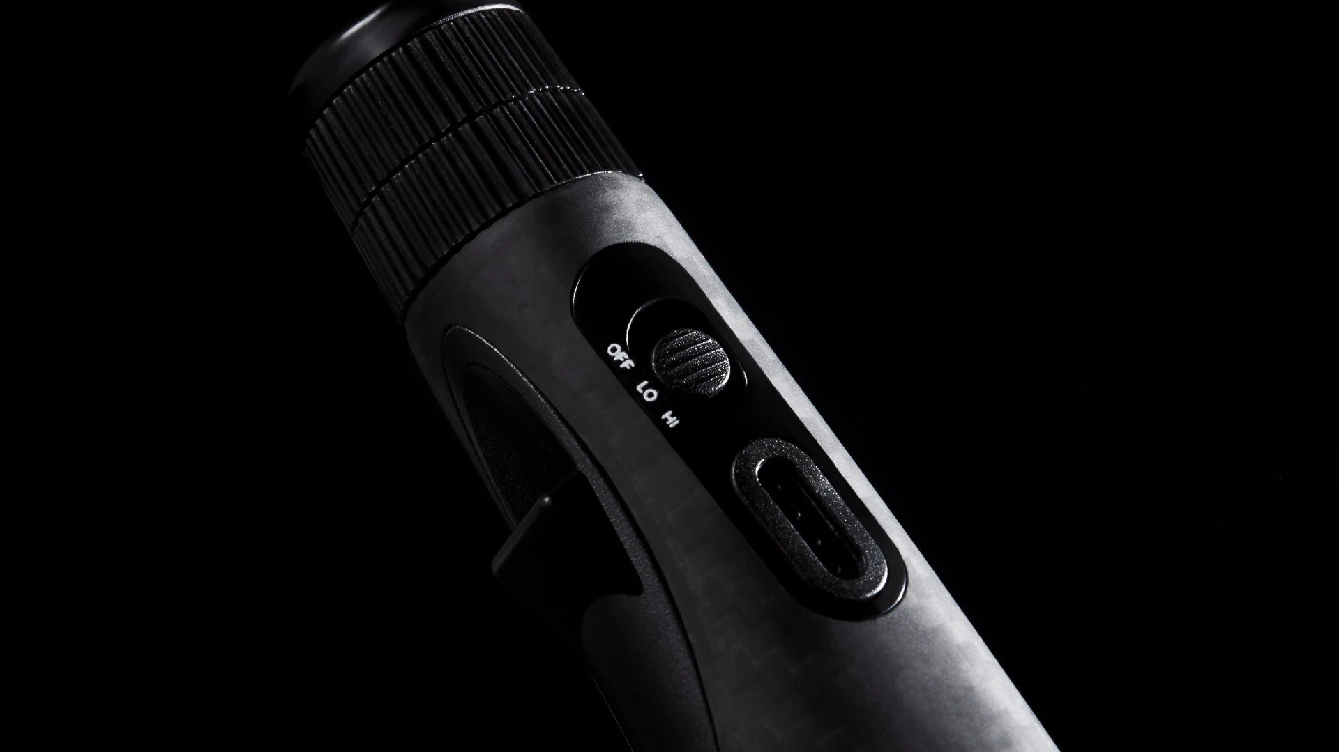 There's an adjustable fan built into the pen, providing control over how quickly the filaments cool