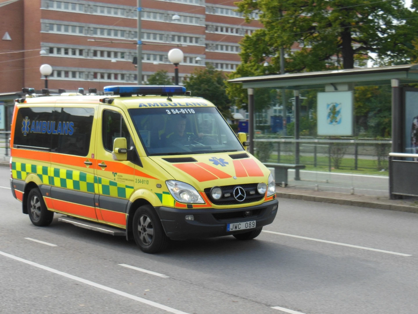 The EVAM System transmits audio and text warnings from ambulances to other vehicles