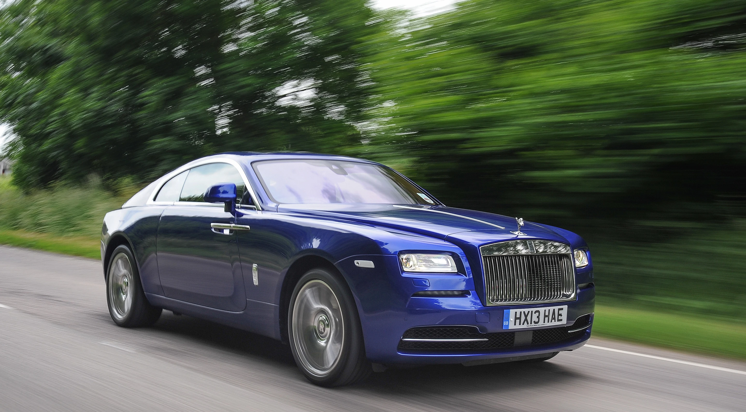 The Wraith sits on the Ghost platform, but only in the most basic way (Photo: Rolls-Royce)