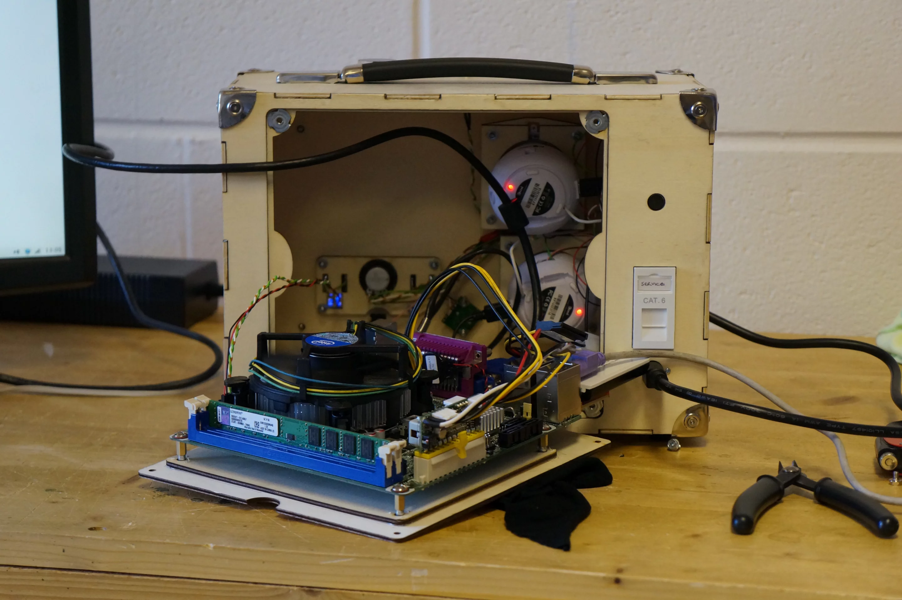 Perceptive Radio's workings (Photo: Mudlark)