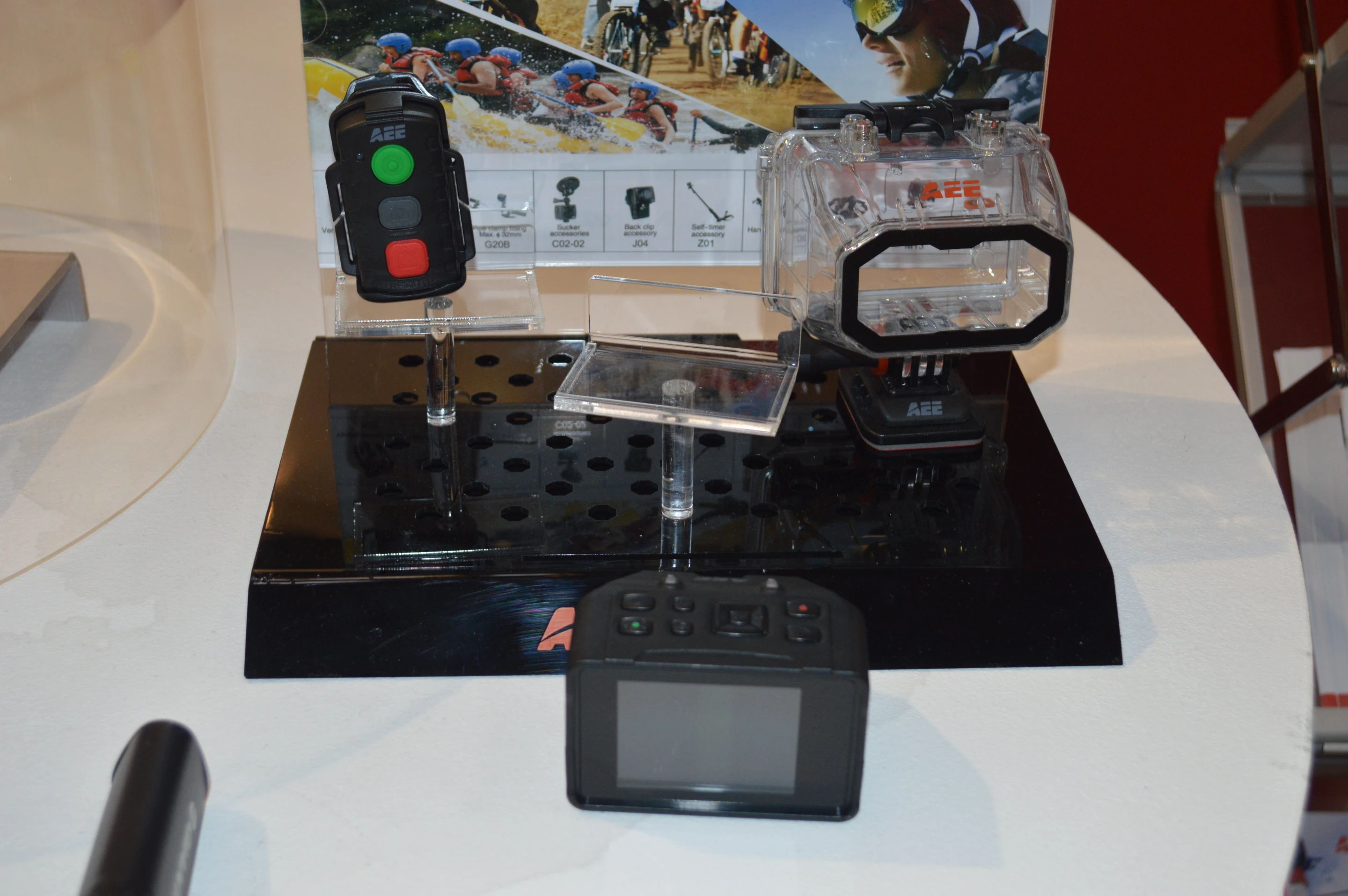 The SD30 includes a built-in screen