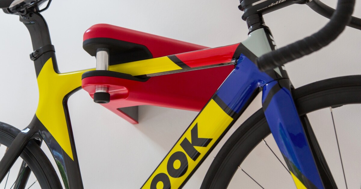 Wallmounted bike lock caters to those who are hung up on security