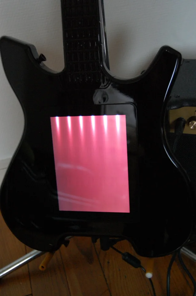 When the Tap mode is engaged - here shown along with the Strings mode - the screen color changes